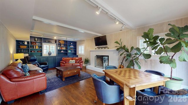 1419 Cavendish Court, Charlotte, NC 28211