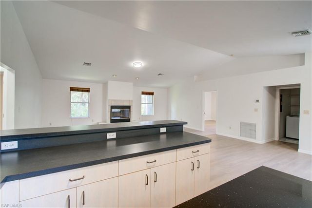 731 Jung BLVD E, Naples, FL 34120
