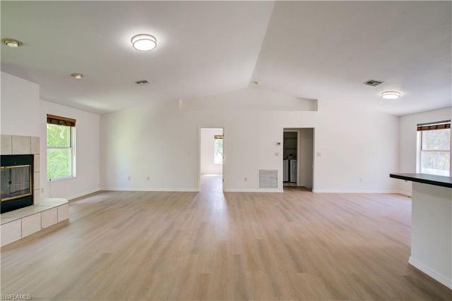 731 Jung BLVD E, Naples, FL 34120