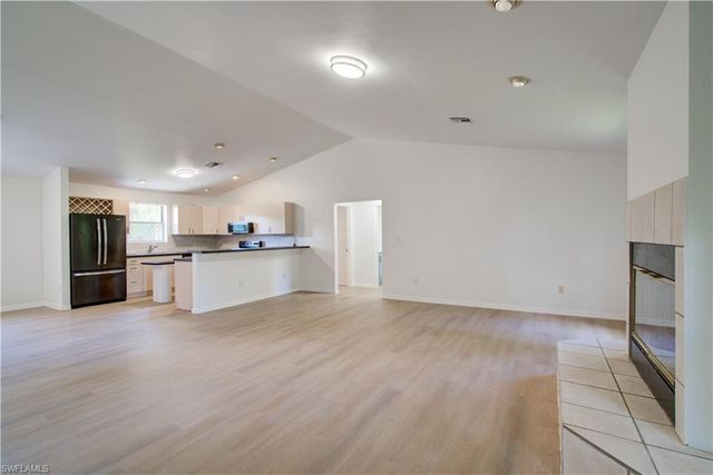 731 Jung BLVD E, Naples, FL 34120