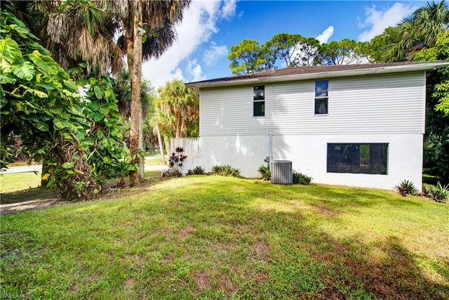 731 Jung BLVD E, Naples, FL 34120