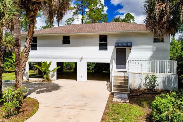 731 Jung BLVD E, Naples, FL 34120