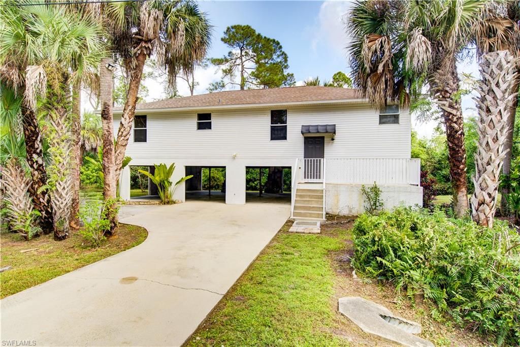 731 Jung BLVD E, Naples, FL 34120