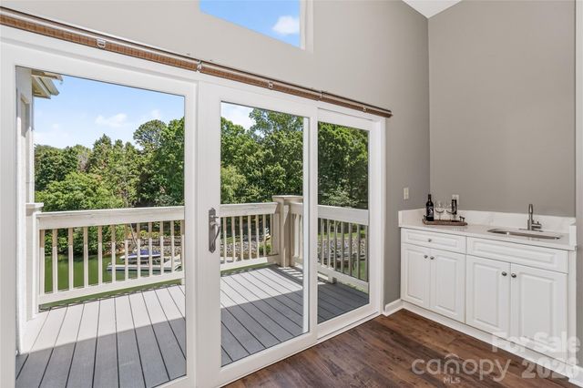 104 Pier 33 Drive 312, Mooresville, NC 28117