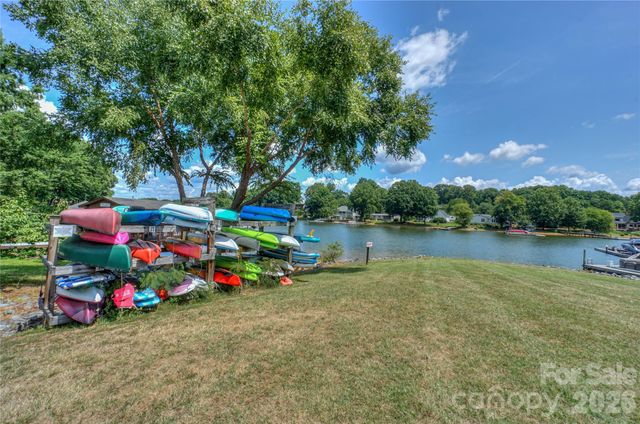 104 Pier 33 Drive 312, Mooresville, NC 28117