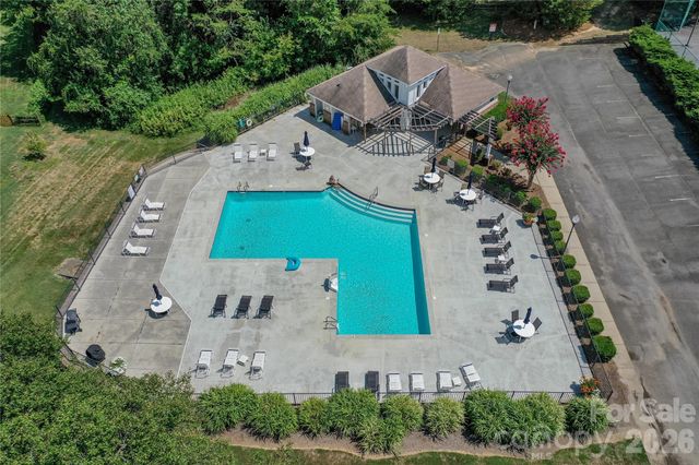 104 Pier 33 Drive 312, Mooresville, NC 28117