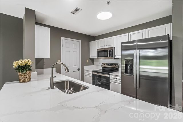 104 Pier 33 Drive 312, Mooresville, NC 28117