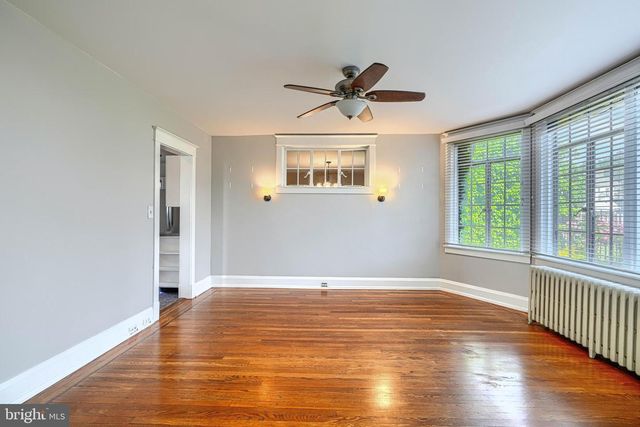 3005 DUNLEER RD, Dundalk, MD 21222