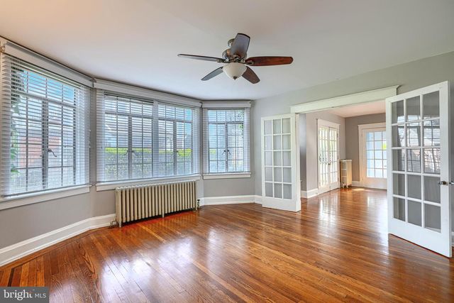 3005 DUNLEER RD, Dundalk, MD 21222