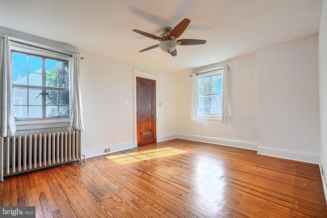 3005 DUNLEER RD, Dundalk, MD 21222