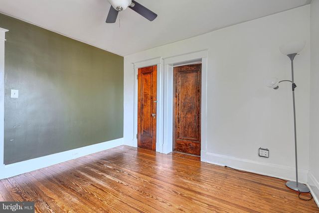 3005 DUNLEER RD, Dundalk, MD 21222