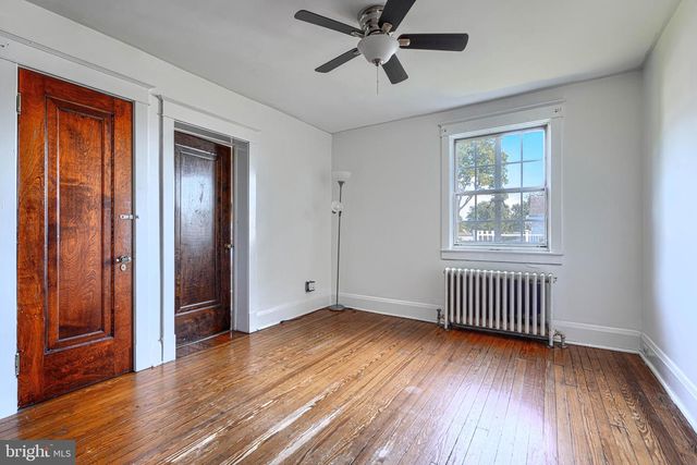 3005 DUNLEER RD, Dundalk, MD 21222