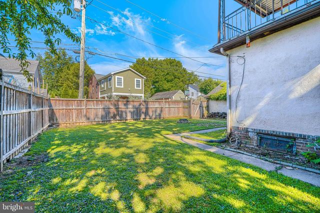3005 DUNLEER RD, Dundalk, MD 21222