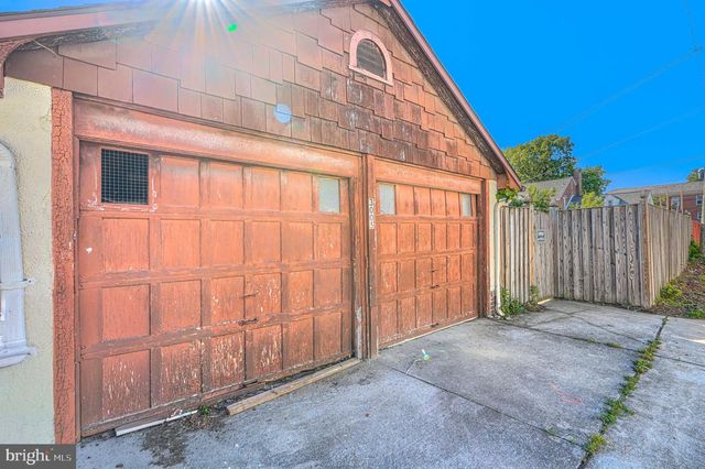 3005 DUNLEER RD, Dundalk, MD 21222