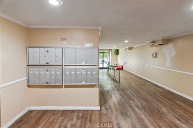 8710 Independence Avenue 301, Canoga Park, CA 91304