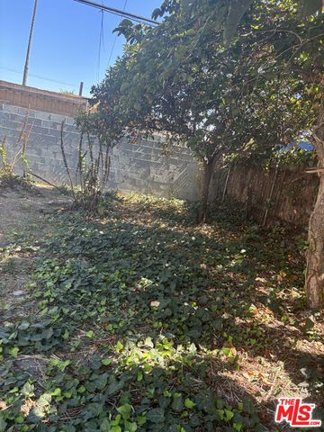 2230 S Ridgeley Drive, Los Angeles, CA 90016