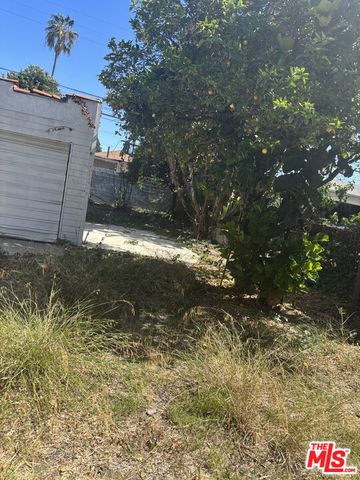 2230 S Ridgeley Drive, Los Angeles, CA 90016