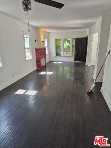 2230 S Ridgeley Drive, Los Angeles, CA 90016