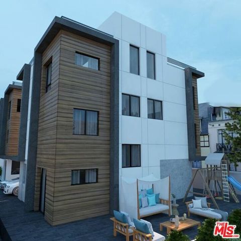 2230 S Ridgeley Drive, Los Angeles, CA 90016