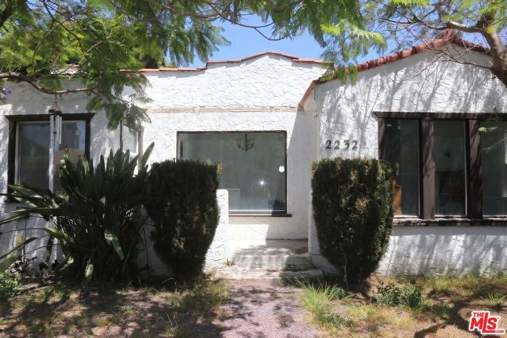 2230 S Ridgeley Drive, Los Angeles, CA 90016