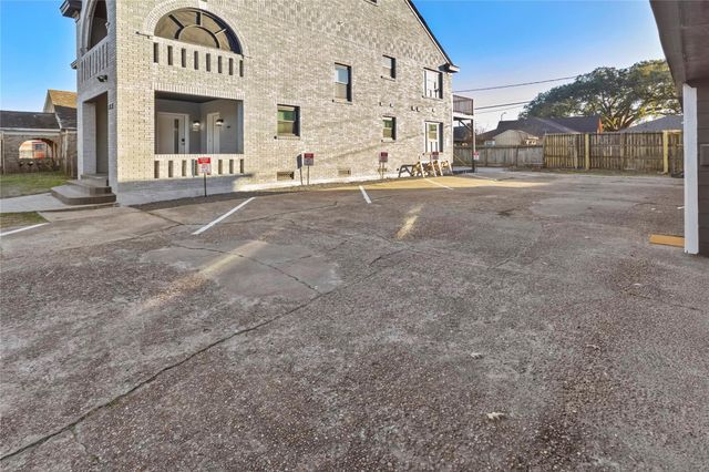 2824 Blodgett Street 4, Houston, TX 77004