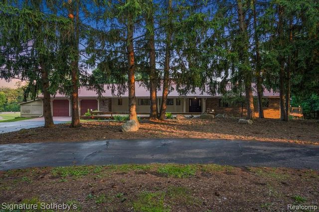 7255 E Baldwin Road, Grand Blanc, MI 48439