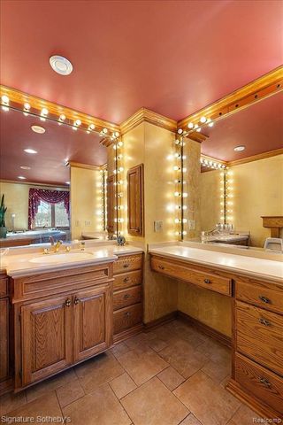 7255 E Baldwin Road, Grand Blanc, MI 48439