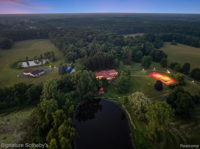 7255 E Baldwin Road, Grand Blanc, MI 48439