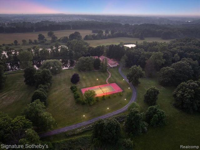 7255 E Baldwin Road, Grand Blanc, MI 48439