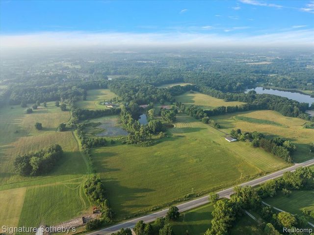 7255 E Baldwin Road, Grand Blanc, MI 48439