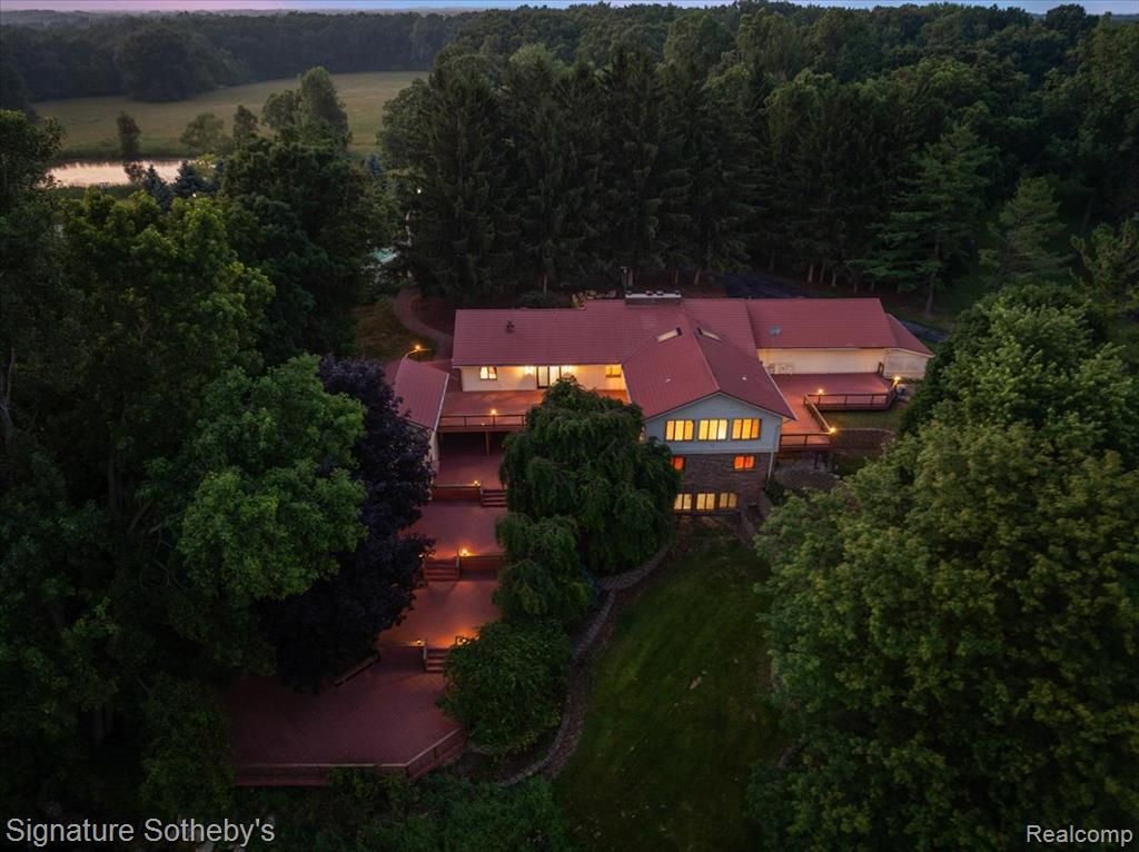 7255 E Baldwin Road, Grand Blanc, MI 48439