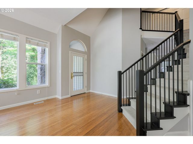 7632 Sw RUBY Ter, Portland, OR 97219