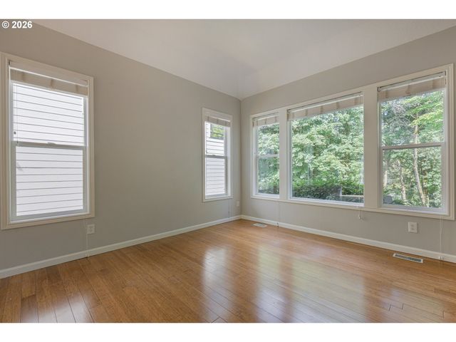 7632 Sw RUBY Ter, Portland, OR 97219