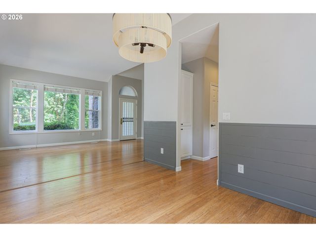 7632 Sw RUBY Ter, Portland, OR 97219
