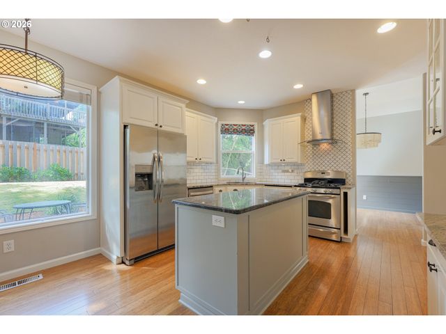 7632 Sw RUBY Ter, Portland, OR 97219