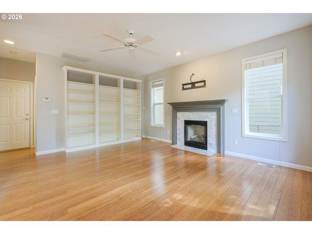 7632 Sw RUBY Ter, Portland, OR 97219