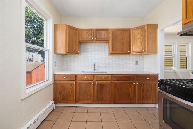 559 Branch Avenue, Providence, RI 02904