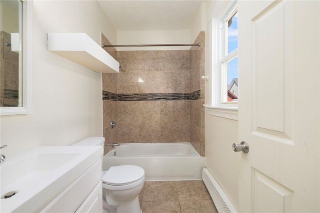 559 Branch Avenue, Providence, RI 02904