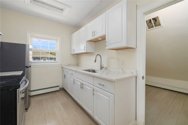 559 Branch Avenue, Providence, RI 02904
