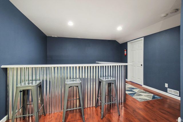 21654 W Ireland Road, South Bend, IN 46614