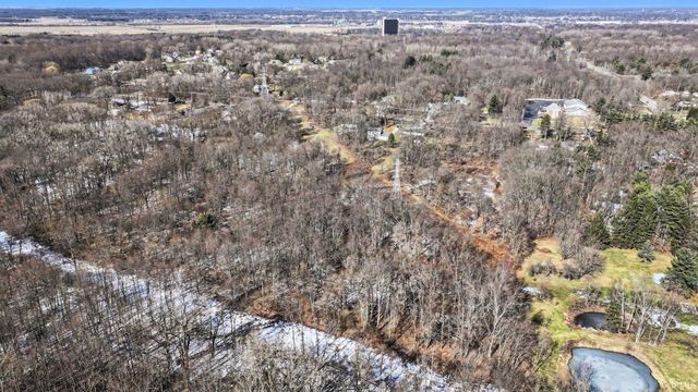 21654 W Ireland Road, South Bend, IN 46614