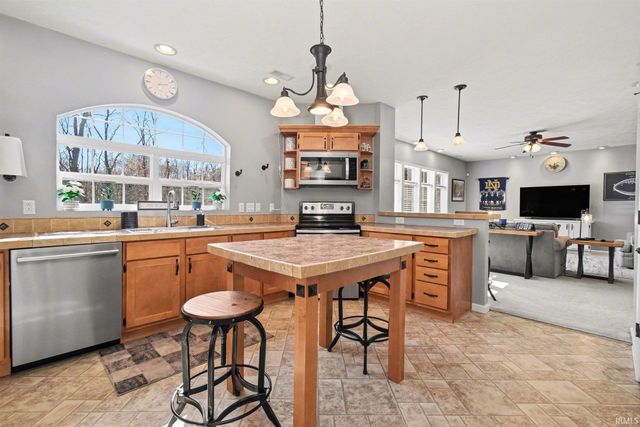 21654 W Ireland Road, South Bend, IN 46614