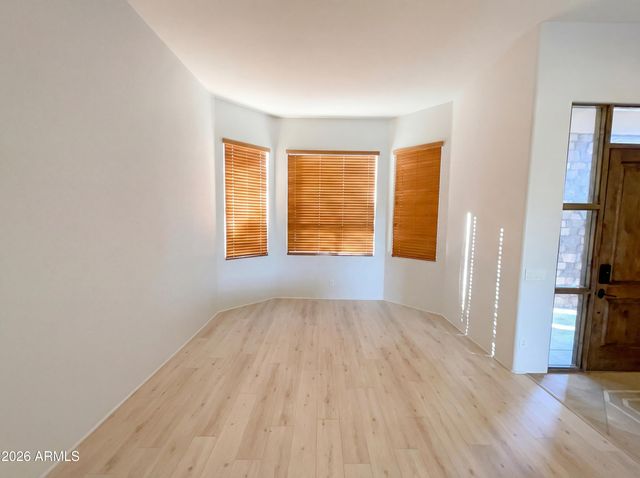 1642 W MANDALAY Lane, Phoenix, AZ 85023