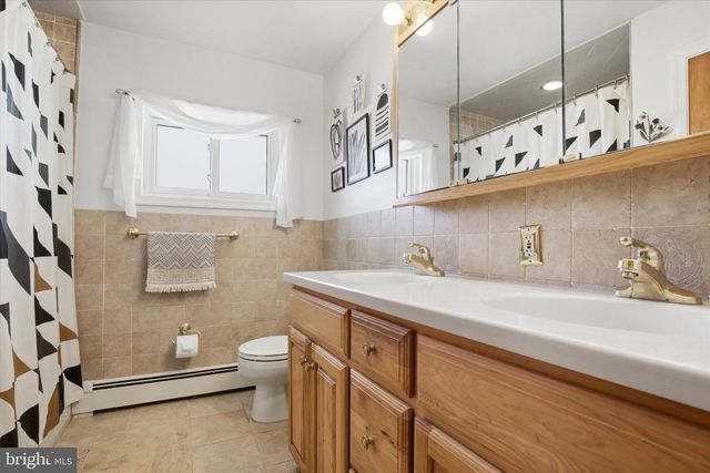 3386 BRISTOL RD, Chalfont, PA 18914