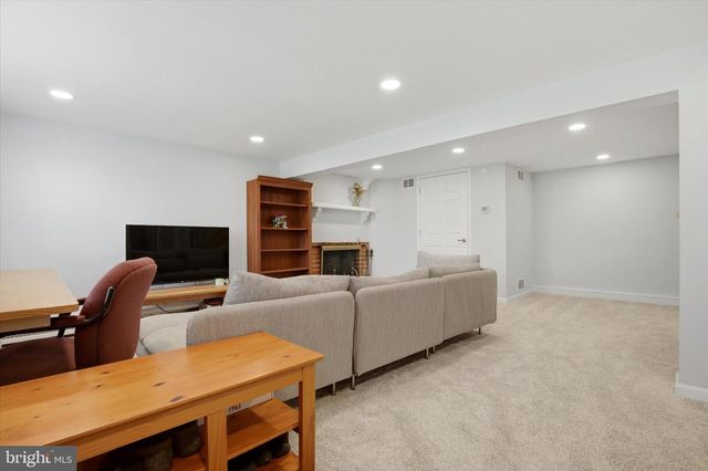 3386 BRISTOL RD, Chalfont, PA 18914