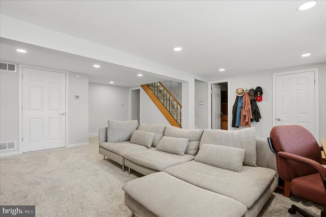 3386 BRISTOL RD, Chalfont, PA 18914