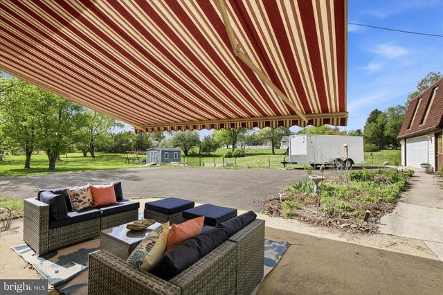 3386 BRISTOL RD, Chalfont, PA 18914