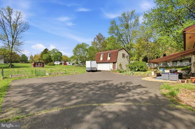 3386 BRISTOL RD, Chalfont, PA 18914