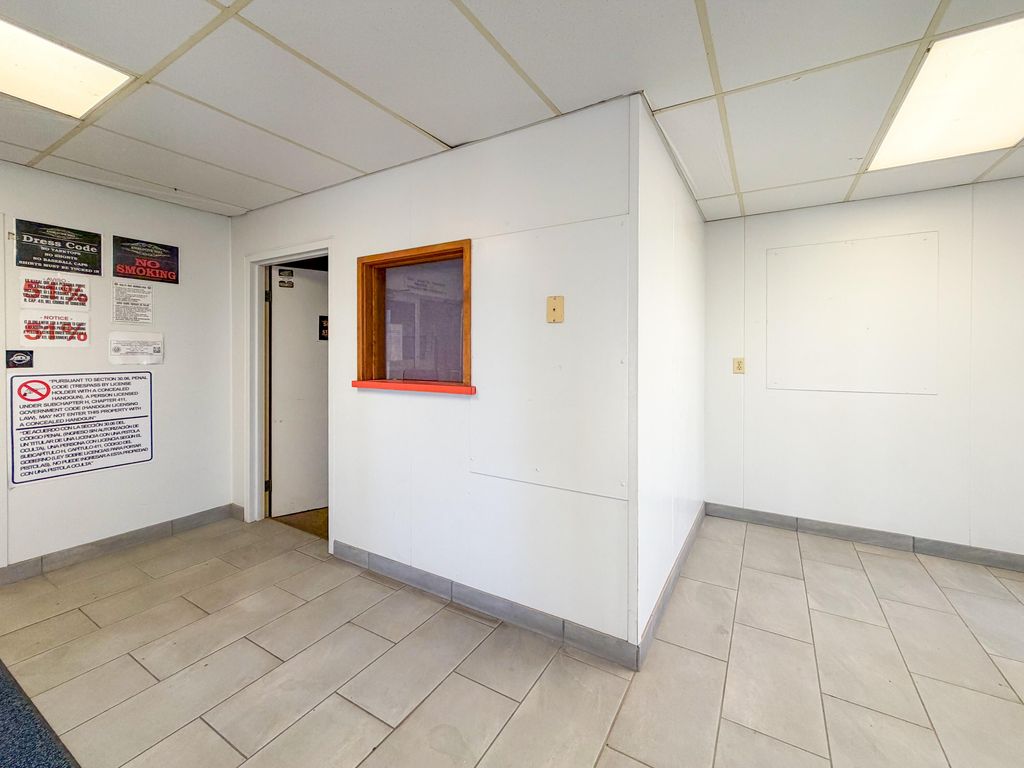 Image 12 of property listing at 3636 N Bryant Boulevard, San Angelo, TX 76903