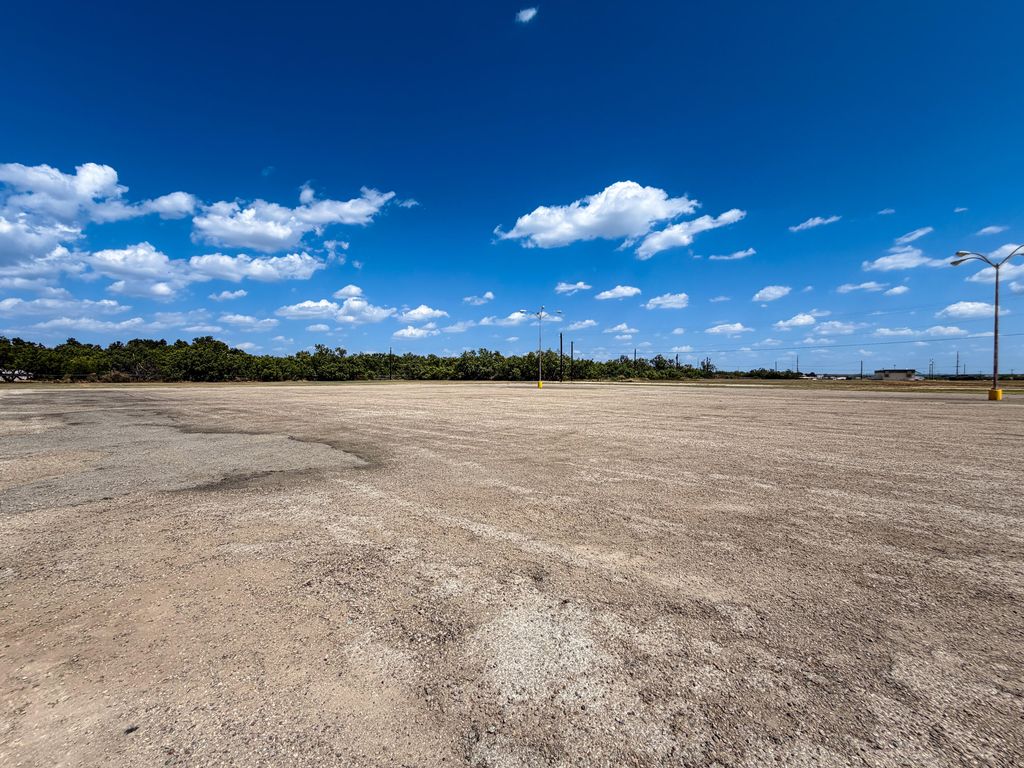 Image 4 of property listing at 3636 N Bryant Boulevard, San Angelo, TX 76903